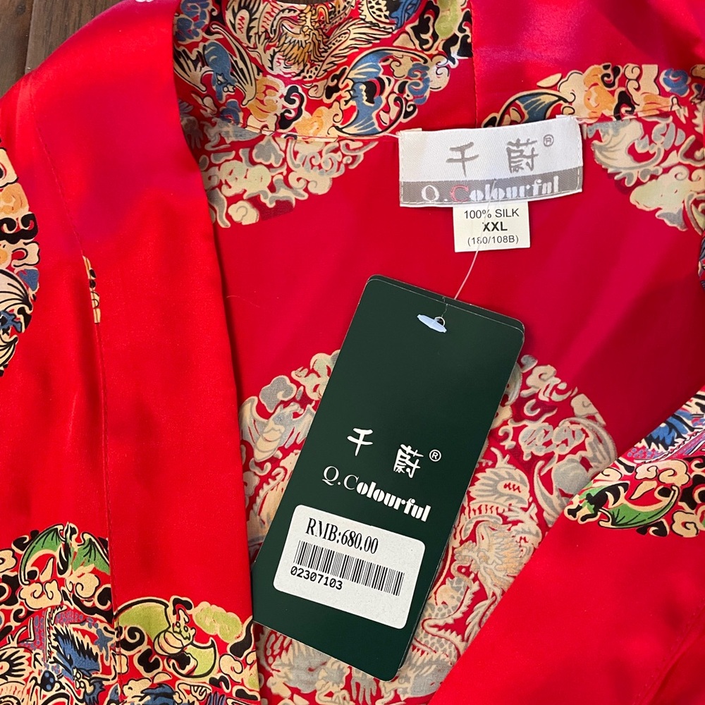 Vibrant Red Patterned Women's Robe - Picture 2 of 6
